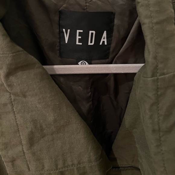 Veda Max Jacket - Picture 3 of 11